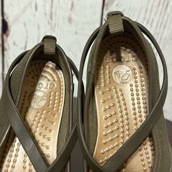 CROCS women’s loafer flats in chocolate brown color size 6 removable insole GUC - Picture 7 of 15